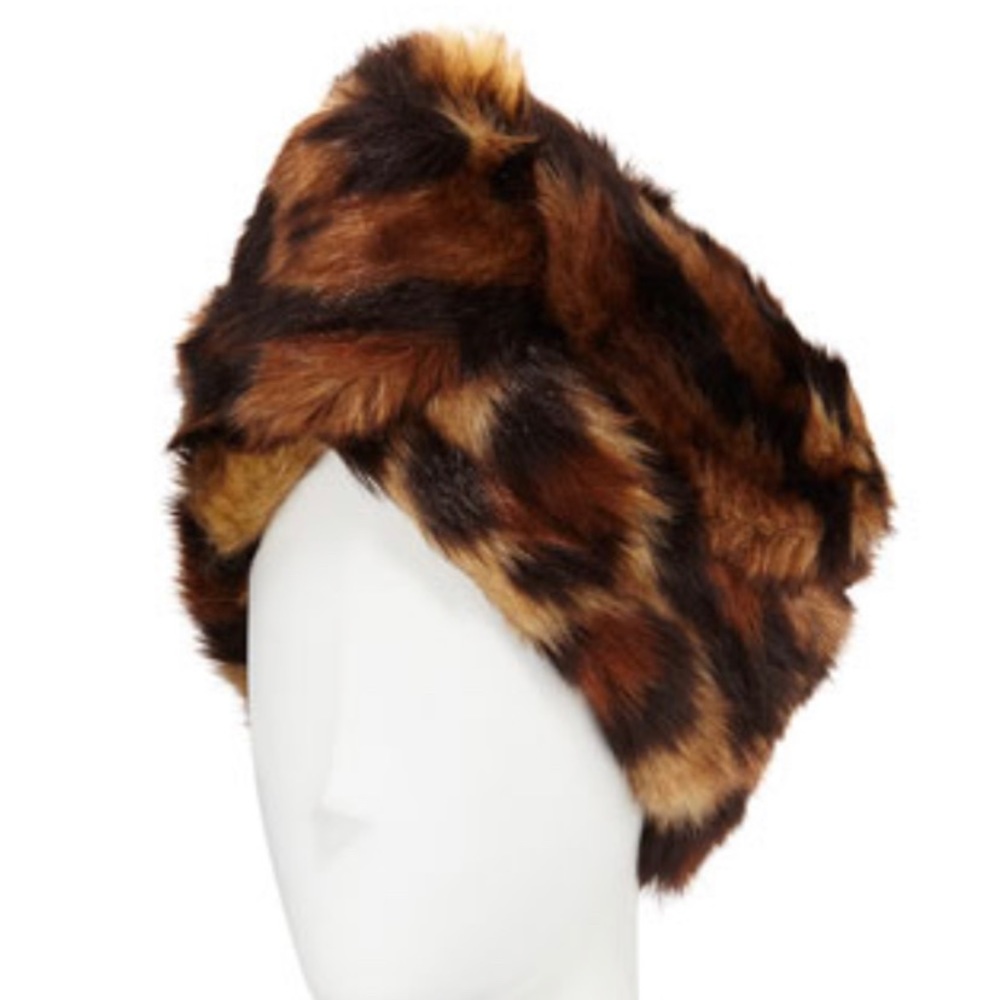 ⛔️SOLD⛔️Authentic GUCCI Leopard Faux fur turns - Picture 5 of 8